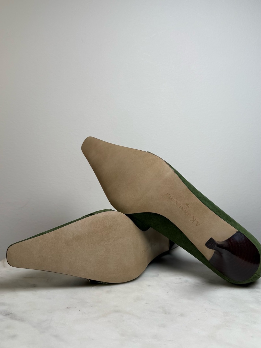 Anne Klein AK Green Suede Leather Pointed Toe Pumps Heels Women’s - Picture 8 of 11